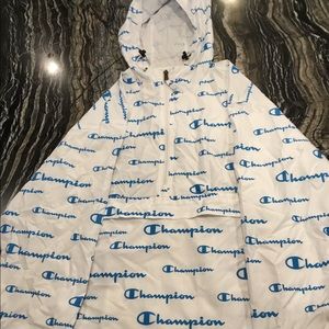 Champion Raincoat | Uni-sex | MENS SMALL |  COLLAPSIBLE | SLIGHTLY WORN |